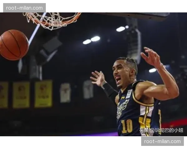 约克雷斯硬仗屡屡挺身而出 从争议新援到核心完成华丽蜕变